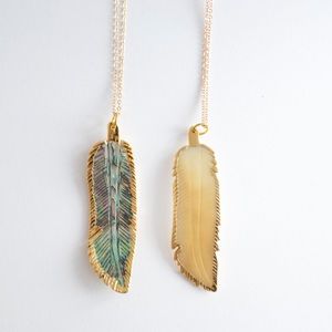 Long Feather Necklace.